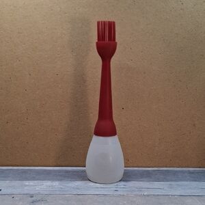 Pampered Chef BBQ Basting Bottle